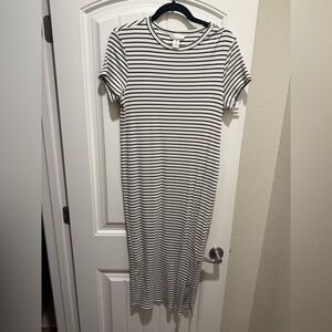 H&M MAMA Ribbed Maternity Dress